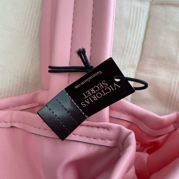 New with tags Victoria’s Secret Bag measurements in photo Pink - Picture 9 of 12